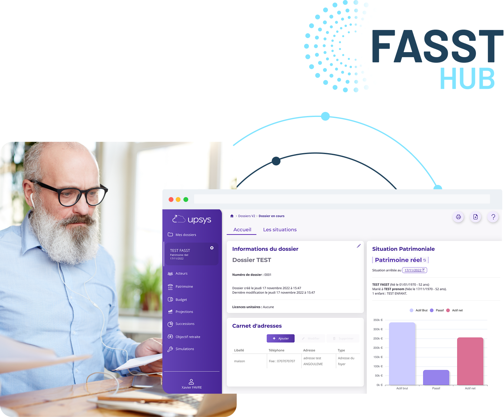 Conseiller en gestion de patrimoine utilisant l’interface Upsys pour auditer une situation patrimoniale et projeter différents scénarios d’investissement