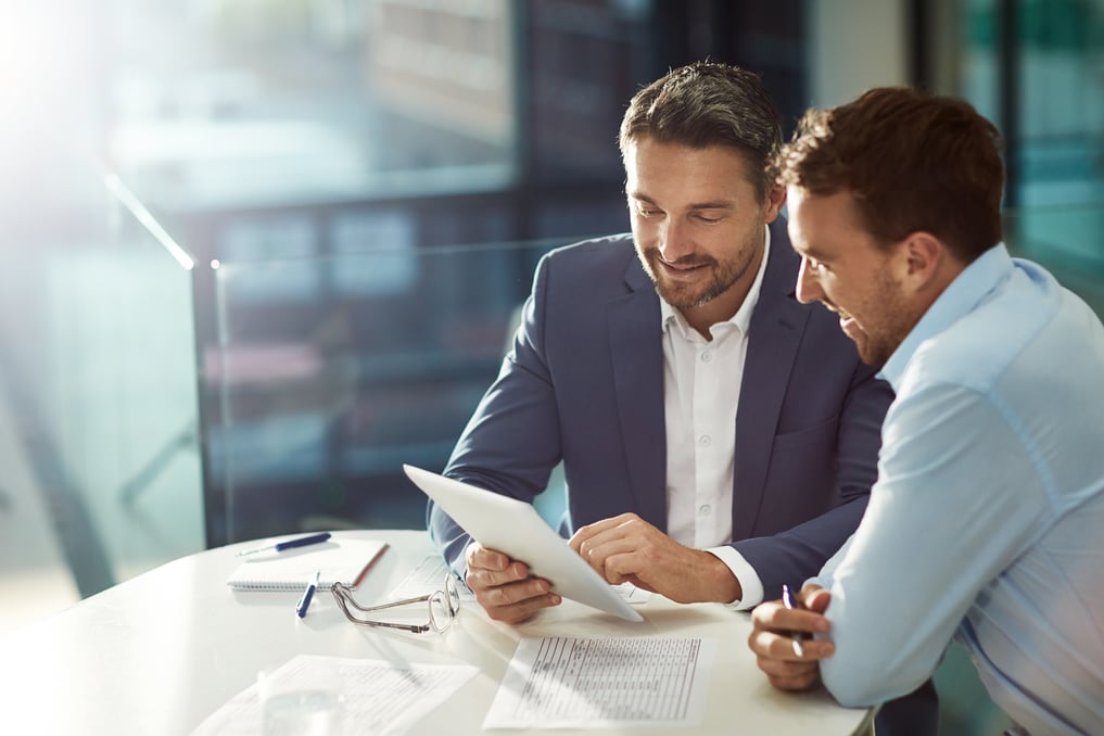 Simulateurs assurance et simulateurs patrimoniaux intégrés dans un parcours de conseil digital du HUB FASST