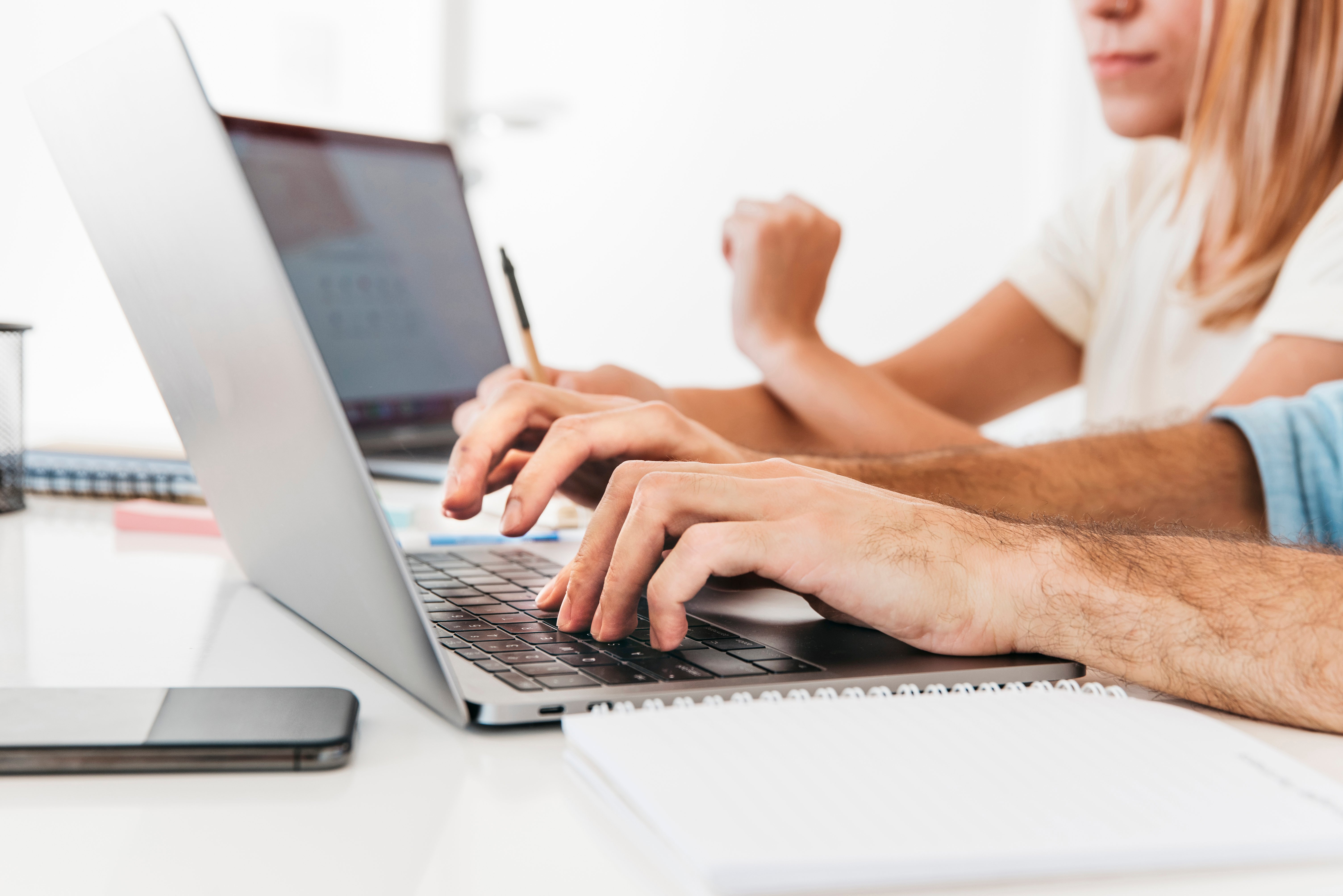 Digitalisation du parcours client en assurance : mythes vs réalité